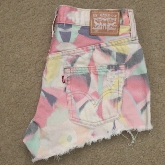 Levi's 501 Rare Button Fly Distressed Cut-Off Raw Hem Grunge Tie Dye Shorts - Picture 5 of 16